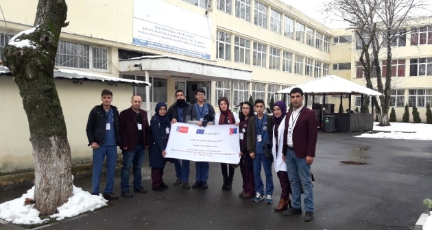 Çekya ve Romanya'ya Giden Öğrenciler Bitlis'e Döndü