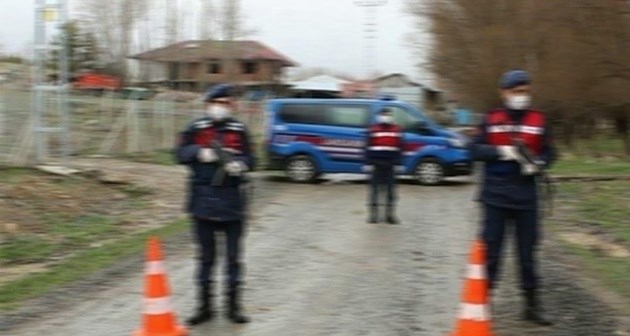 Güroymak'ta 2 mahalle karantinaya alındı