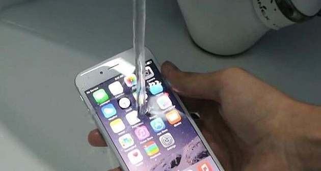 iPhone 7 su geçiriyor mu?
