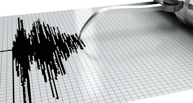 Manisa'da deprem: Sarsıntılar devam ediyor
