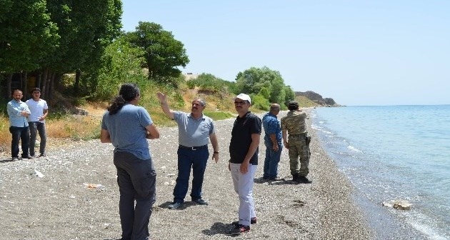 Mehmetçik’in katılımıyla Van Gölü sahilinde temizlik kampanyası