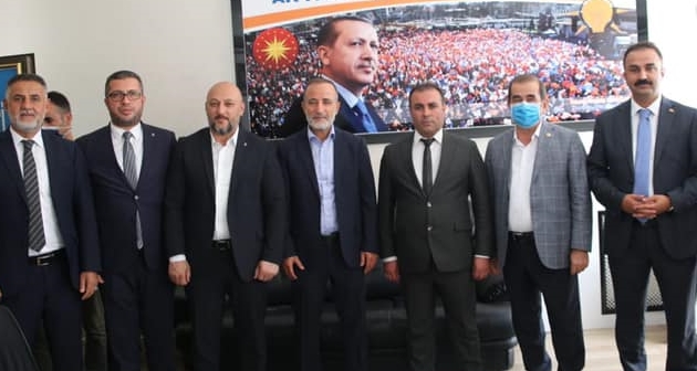 Mutki İlçe Başkanı Ekin AK Parti'ye geçti