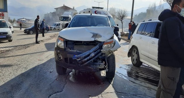Tatvan’da trafik kazası 1 kişi yaralandı