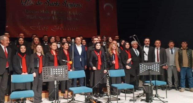 Tatvan'da Türk Sanat Müziği Korosu Konseri Yoğun İlgi Gördü