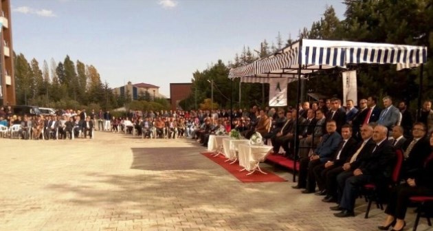 Tatvan Meslek Yüksekokulu'nun yeni binası hizmete açıldı