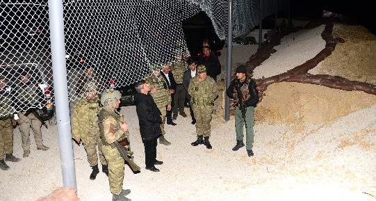 Vali Çınar, operasyon bölgesini inceledi