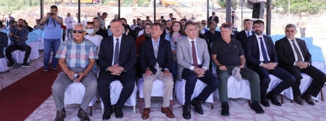 Bitlis’te Bal Dolum ve Paketleme Tesisi'nin Temel Atma Töreni Yapıldı
