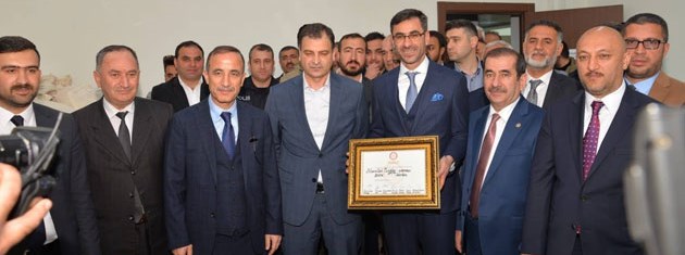 Bitlis Belediye Başkanı Nesrullah Tanğlay göreve başladı